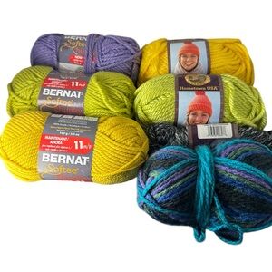 Bernat softee chunky yarn 3 skeins